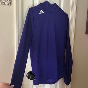 COLLEGE GEAR. (COLLEGE OF THE HOLY CROSS) Long Sleeve Dirfit workout. SIZE M